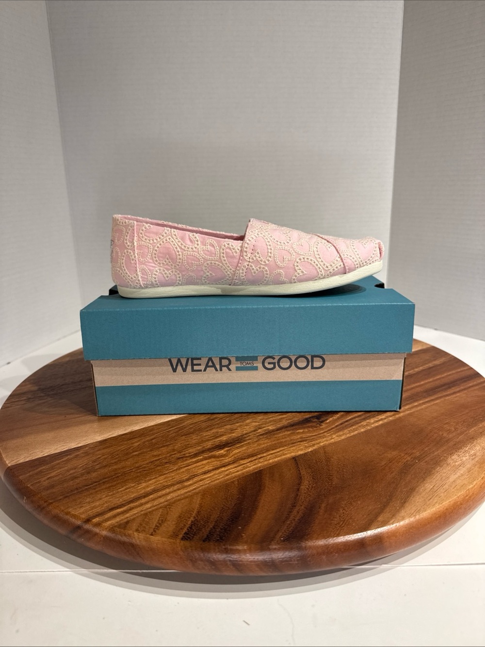 TOMS Flats Women’s Size 5 Wear Good Alpargata Slip On Casual Heart Textile Pink